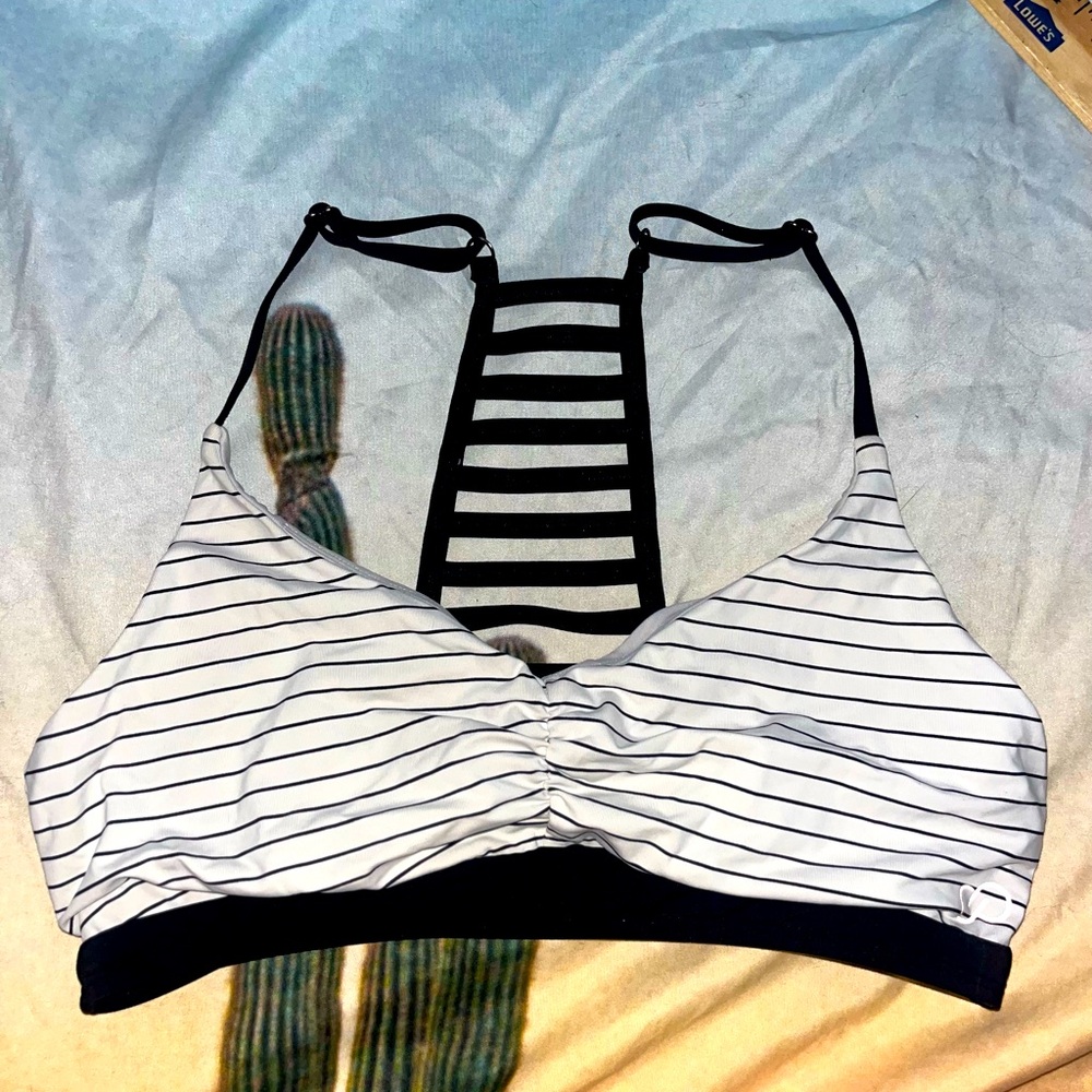 CALIA by Carrie Underwood Padded Striped Sports Bra 🌵